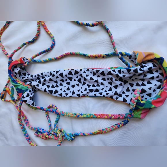 NWT Moana Bikini SET of TWO 2 Colorful Summer 4 pieces 2 Tops 2 Bottoms Size L - Picture 9 of 10